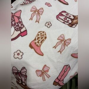 🛁✨ Truly Lou Bath Collection — Towel, Cowboy Boots & Bows 💖👢🎀